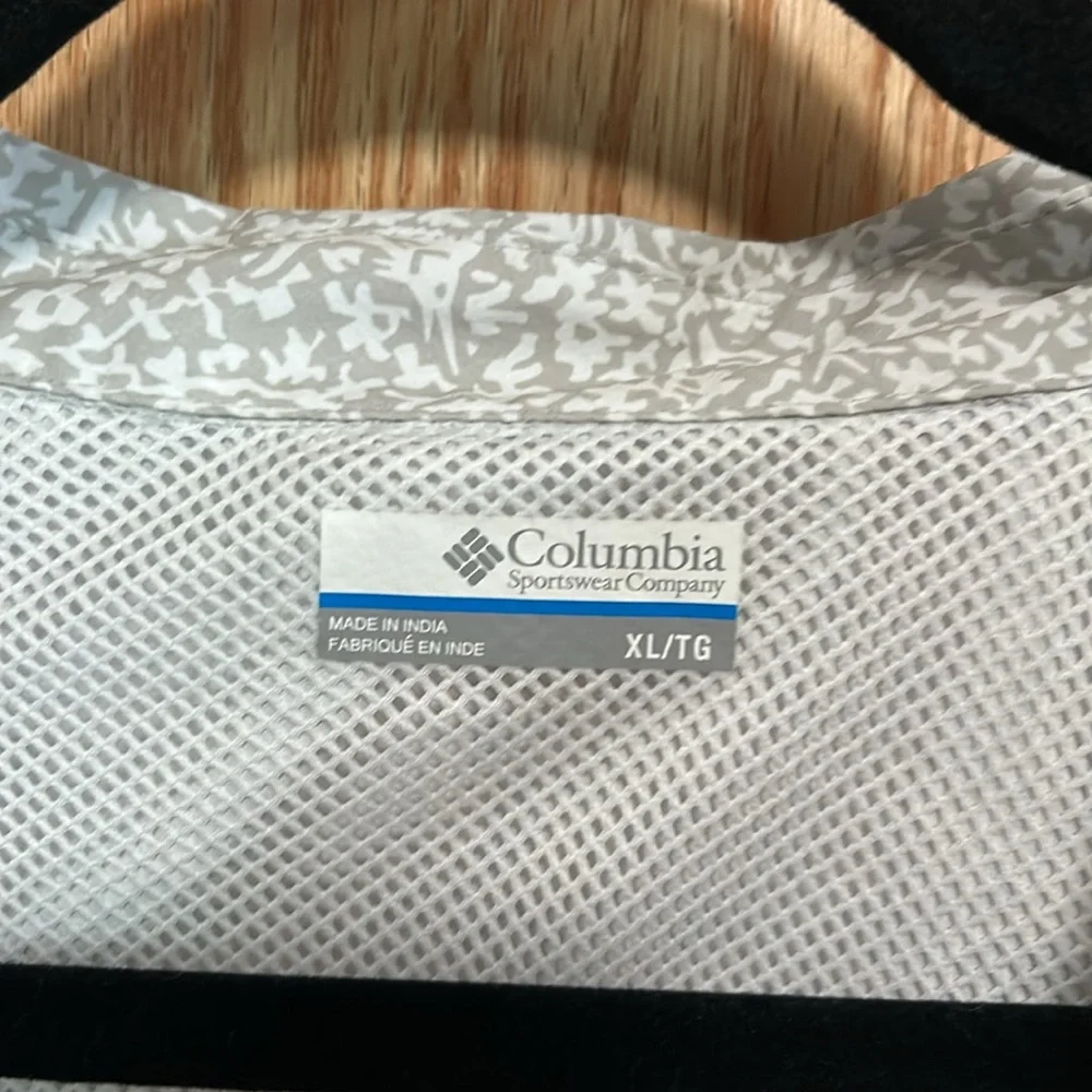 Columbia men’s sun protection shit. Size XL. New with tags. - Picture 3 of 11